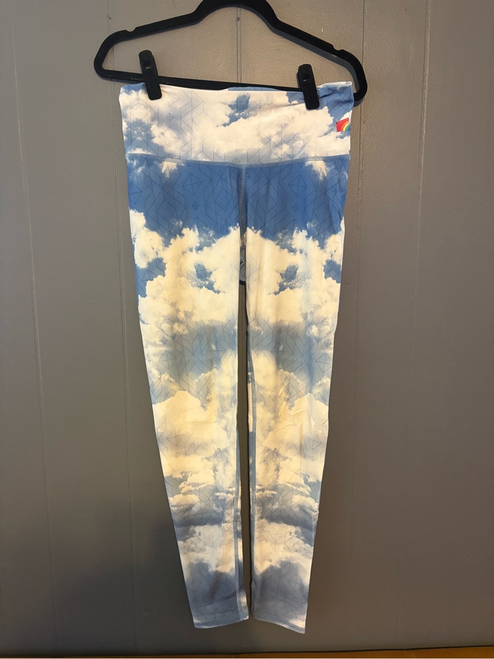 Niyama Sol Cloud-Print Leggings / Yoga Pants